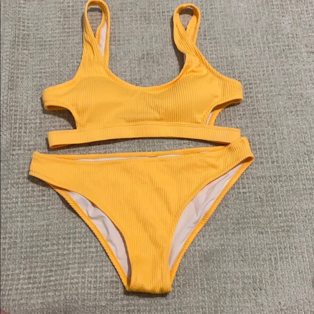 Bathing suit